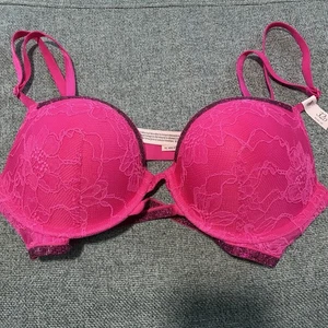 Victoria's Secret sehr sexy Push-up-BH mit Spitze Hot Pink Größe 32D - Bild 1 von 6