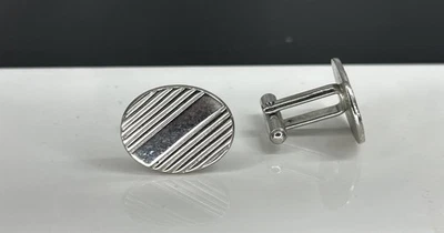 Gemelos ovalados de metal vintage diseño de línea diagonal con espalda de ballena Foto 1 de 4