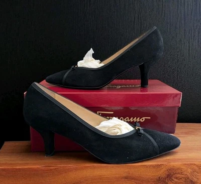 Salvatore Ferragamo Paloma Negro Gamuza Tacones Arco Acento Zapatos Talla 9C ITALIA  Foto 1 de 4