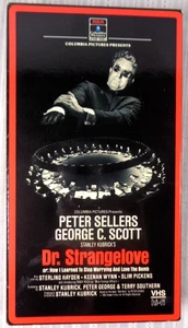 DR. STRANGELOVE 1987 Peter Sellers George C. Scott Slim Pickens B/W VHS TAPE VG! - Picture 1 of 3