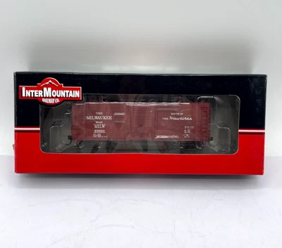 InterMountain 48501-05 HO Scale 1:87 Milwaukee Hiawatha Road Box Car #23623 - Image 1 of 4