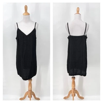 Mini Vestido RHYTHM de Lino para Mujer Mediano Negro Blanco Rayas Correa de Espagueti Cuello en V Foto 1 de 4