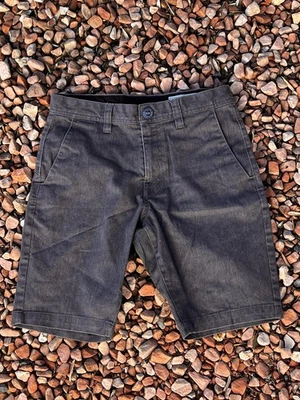 Volcom True to This! Men's Shorts Size 28 - Grey w/pockets - Image 1 of 4