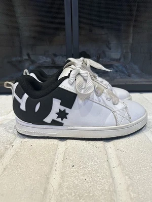 DC Court Graffik 300529 White/Black Shoes Low Top Skateboard US Men’s Size 6.5 - Image 1 of 4