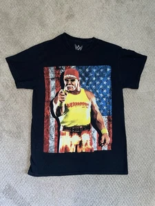 2022 WWE Hulk Hogan Hulkamania Est. 1984 T Shirt Size Small - Picture 1 of 5