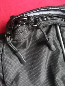 BOLSOS EXTENSORES DE ETIQUETAS CON CREMALLERA NEGRA BAGSTER KRIEGA OGIO GIVI TOURATECH YKK - Imagen 1 de 2