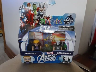 Marvel Minimates Walgreens Wave 1.5 Avengers ensamblar ojo de halcón y huesos cruzados Foto 1 de 4