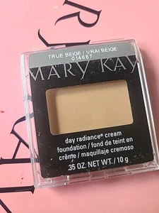 Mary Kay DAY RADIANCE CREAM Foundation TRUE BEIGE Discontinued NIB - Picture 1 of 3