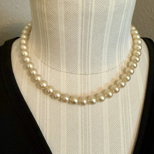 VETEMENTS Girocollo collana vintage anni '50 in vetro luminoso con chiusura nascosta 15"