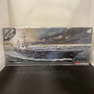 Academy Hobby Modellbausatz USS Kitty Hawk Flugzeugträger CV-63 1/800 Open Box - Bild 1 von 10