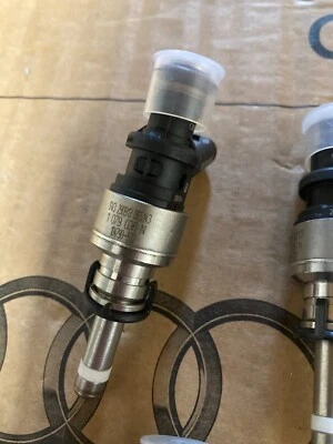 1x new Audi A8 S8 RS6 RS7 S6 S7 4.0 TFSI V8 fuel injector injection valve - Image 1 of 2