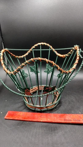 Green Metal Wire Basket Leaf Pattern Fruit Basket Egg Handle Cover