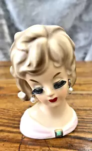Vintage Enesco ""Demure Ladies"" Orecchini Spilla Vaso 4,5"" Minty - Foto 1 di 11