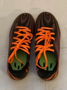 ADIDAS KINDER SCHUHE / SNEAKER 35 ½ - 'fetziges' Muster - ungetragen - neu - Bild 1 von 4