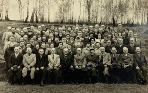Large Group Of Men & Women Sitting Standing B&W Photograph 3.25 x 5.25 - Picture 1 of 3