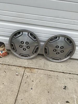 UNA cubierta de rueda tapacubos de 15" buena 1 mala Dodge Lancer / Chrysler Lebaron # 459 Foto 1 de 3