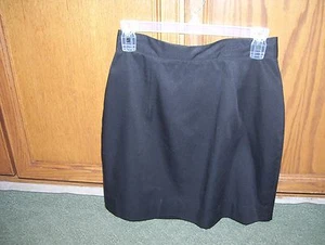 Ladies skirt by Marnie West size 7, black, straight, cute and great shape. - Picture 1 of 4
