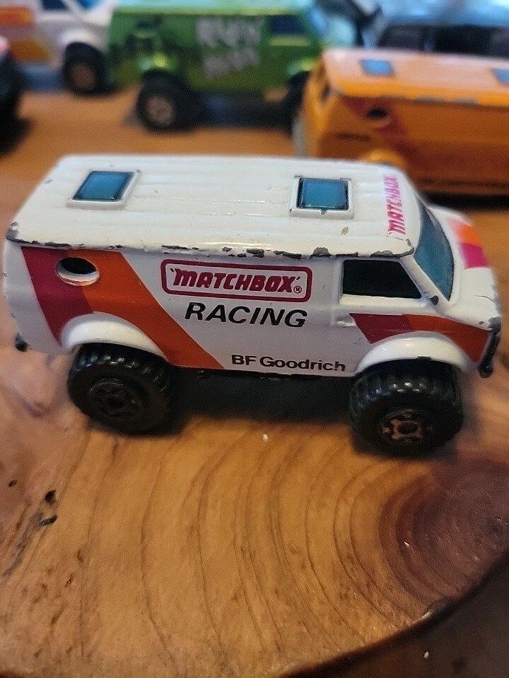 Chevy Van MATCHBOX RACE NO44 4x4 - Изображение 1 из 1