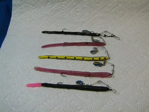 5 Assorted FLIP-R Little Big Worm 4" Rigged 2 Hook Worm W/Spinner Assortd Colors - Picture 1 of 7