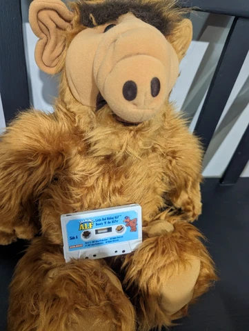 Vintage 1987 Talking ALF The Storytelling Alien by COLECO Includes 1 Tape Cover