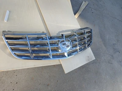 Cadillac DTS 2006-2011 rejilla de plástico cromado Foto 1 de 4