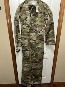 Monos mecánicos OCP: talla militar pequeña nuevos; unisex clima frío - Imagen 1 de 7