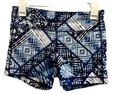 Pantalones Cortos Athleta Bicicleta/Correr, Tie-Dye Azul y Blanco, Talla Pequeña Foto 1 de 4