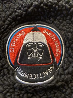 Chaqueta ligera de poliéster polar Star Wars Sith Lord Darth Vader. Grande Foto 1 de 4