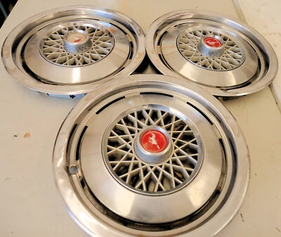Cubiertas de cubo de rueda Ford Mustang II Ghia 1974-1978 13 pulgadas Foto 1 de 4