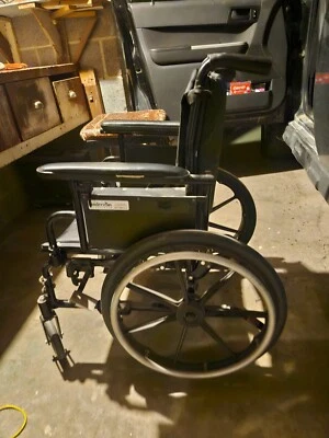 SILLA DE RUEDAS INVACARE 9000 SL - BUEN ESTADO  Foto 1 de 4
