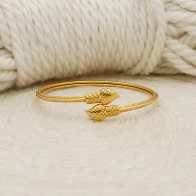 Brazalete de oro amarillo de 22k, brazalete de oro de 22kt hecho a mano con sello de 22K Foto 1 de 4
