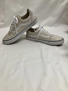 Furgone. Beige e bianco. Donna 7 US 4.5 UK. - Foto 1 di 10