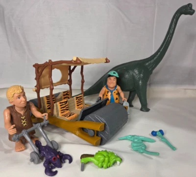 Vintage 1993 The FLINTSTONES Flintmobile Car with Fred Barnie & Figures Lot - Image 1 of 4