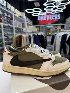 Air Jordan 1 Low OG SP "TRAVIS SCOTT MEDIUM OLIVE" - Größe 9 - (dm7866 200) - Bild 1 von 7