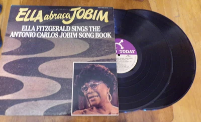 Ella Abraca Jobim Ella Fitzgerald Sings The Antonio Carlos Jobim Songbook 2LP - Image 1 of 4