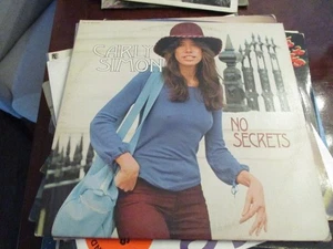 Carly Simon; No Secrets on LP - Picture 1 of 4
