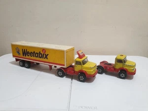 Vintage Corgi Classics Weetabix 59518 Articulated Volvo Yellow Lorry - Picture 1 of 5