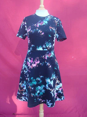 Vestido para mujer Marc New York Andrey Marc floral corto sin mangas acampanado 8 Foto 1 de 4
