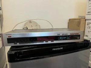 Luxman T-240 Tuner - Picture 1 of 1