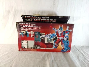 Vintage 1985 Transformers G1 City Commander Ultra Magnus Original Box Autobots - Picture 1 of 24
