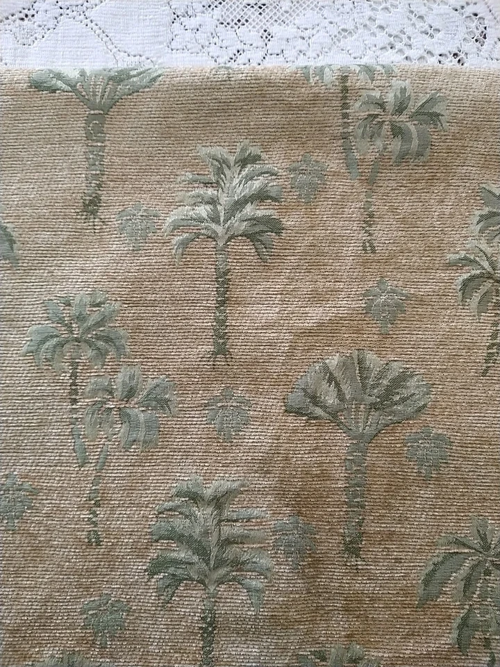Tela de tapicería crema/bronceada con palmeras de chenilla verde BTHY 18" X 46" de ancho Foto 1 de 4