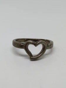 Vintage Sterling Silver 925 Heart Ring Size 6 - Picture 1 of 8