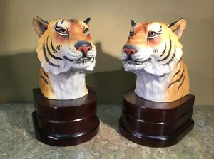 Vintage Seltene Porzellan Tigerkopf Buchstützen mit massivem Mahagoni Sockel Geschenk Qualität - Bild 1 von 9