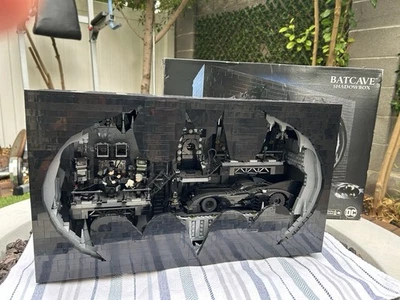 Lego Batcave Shadowbox DC Batman Cave 76252 - Image 1 of 4