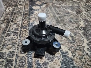 Drive Motor Inverter Cooler Water Pump for Lexus CT200h Toyota Prius G9040-47090 - Picture 1 of 15