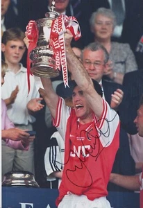 Martin Keown Hand Signed Arsenal 12x8 Photo. - Picture 1 of 1