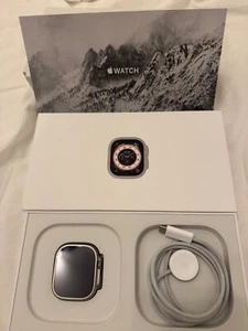 Apple Watch Ultra 49mm tytanowa obudowa z pętlą alpejską Starlight, duża (GPS +.) - Zdjęcie 1 z 16