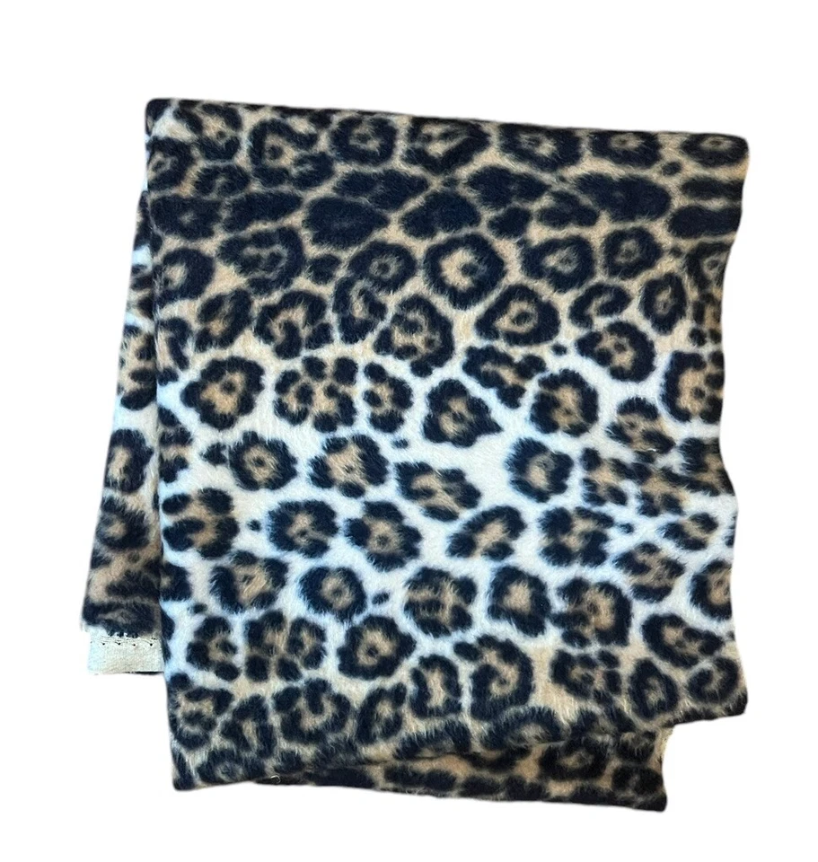"Tela polar con estampado de leopardo de 1 yarda 56"" x 25""" Foto 1 de 1