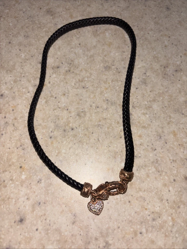 Collar de cuero de circonita cúbica con corazón de plata esterlina sobre oro rosa Judith Ripka de diseñador Foto 1 de 4