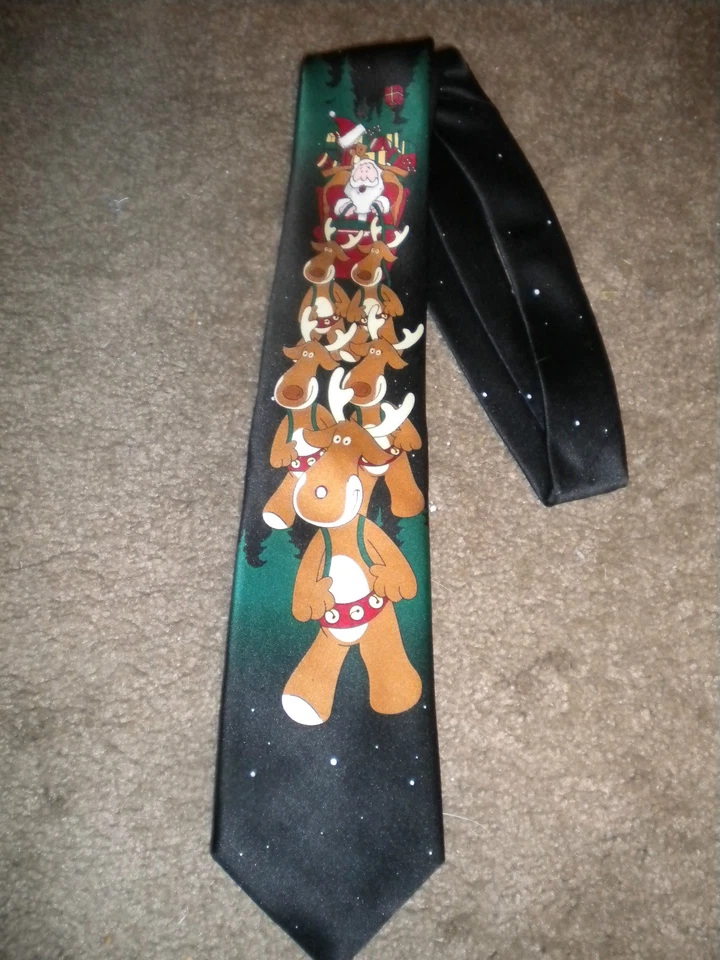 Don Loper Beverly Hills holiday men's neck tie Santa with cute reindeer! NWT - Image 1 of 1